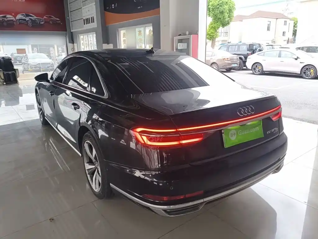Audi A8 New Energy — миниатюра 5