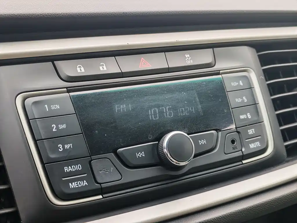 Buick Excelle — миниатюра 15