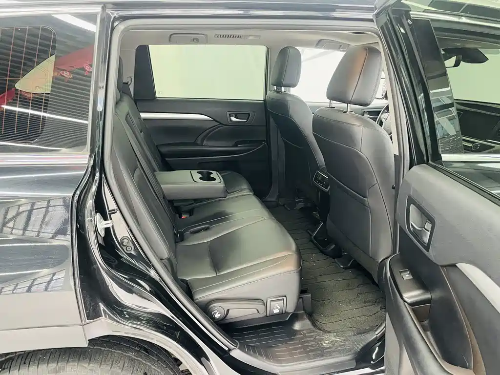 Toyota Highlander — миниатюра 12