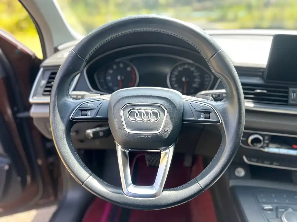 Audi Q5L — миниатюра 9