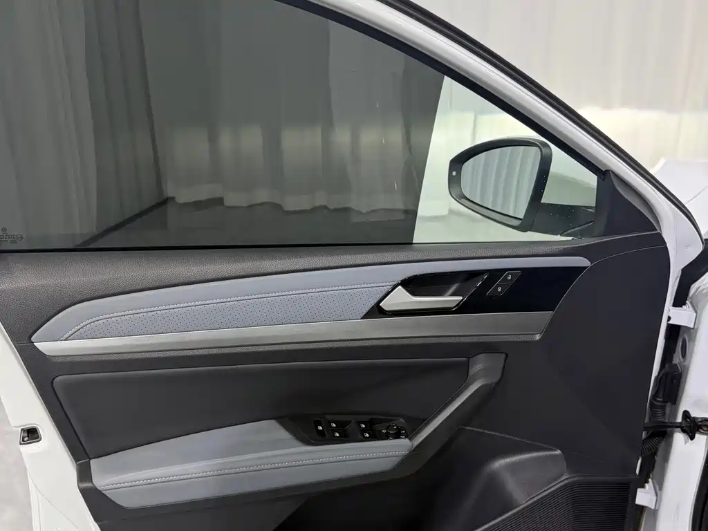 Volkswagen Lavida — миниатюра 7
