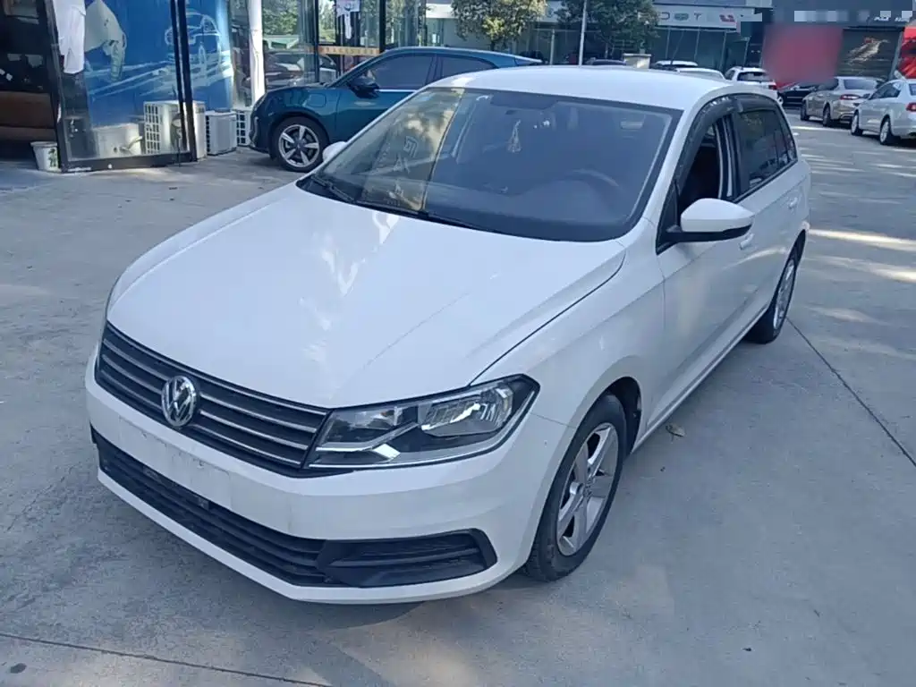 Volkswagen Santana — миниатюра 2