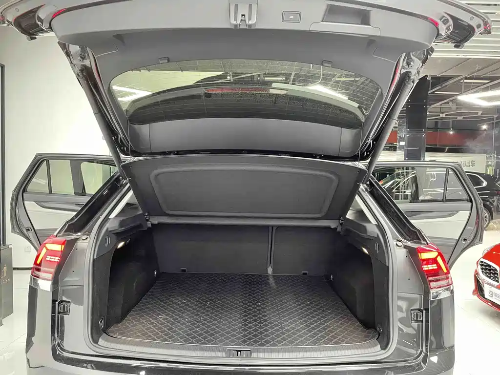 Volkswagen Teramont — миниатюра 15