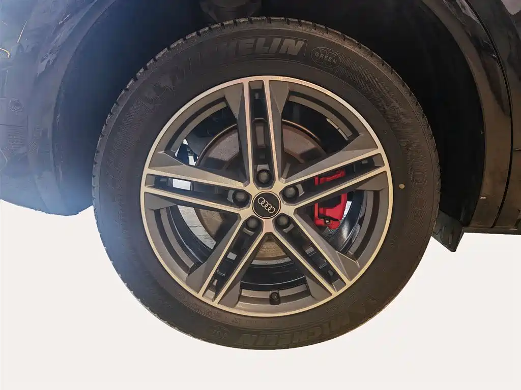 Audi Q5L Sportback — миниатюра 14