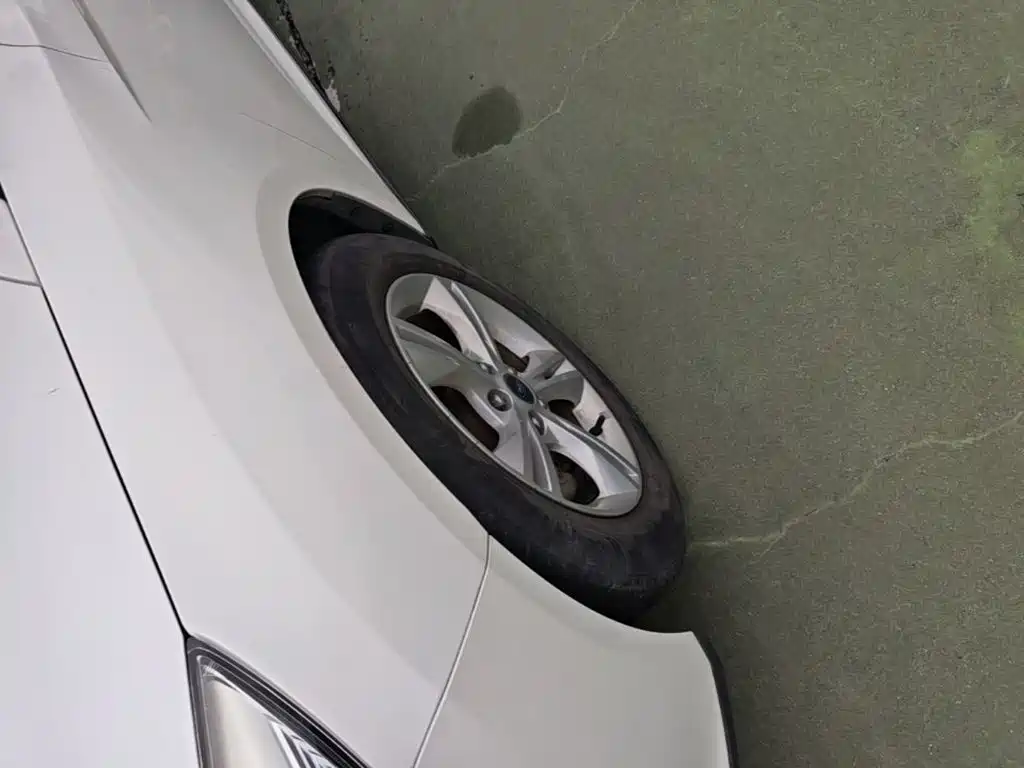Ford Focus — миниатюра 23