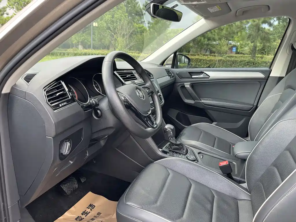 Volkswagen Tiguan L — миниатюра 7