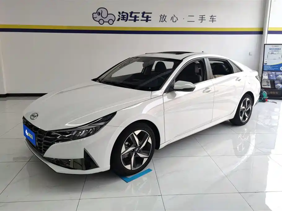 Hyundai Elantra 2023