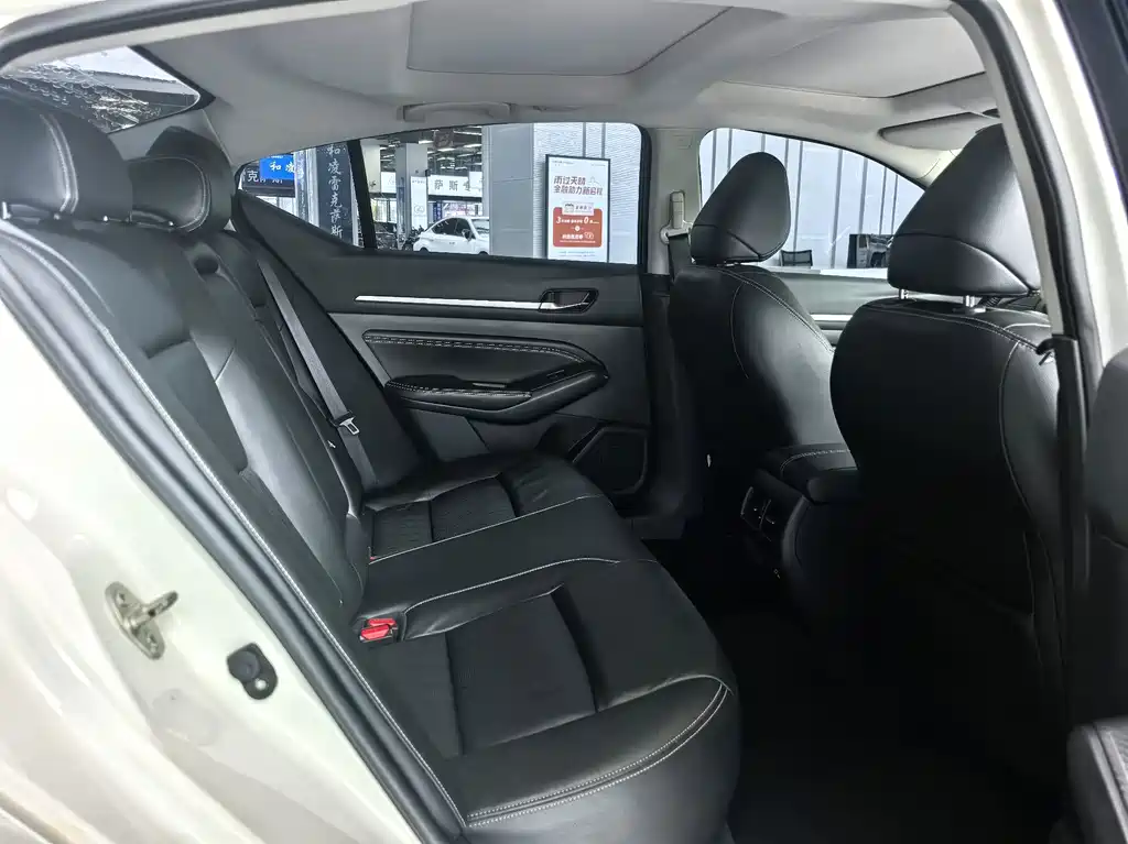 Nissan Teana — миниатюра 9