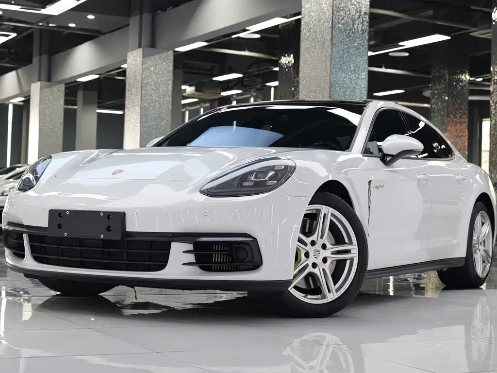 Porsche Panamera Hybrid 2020