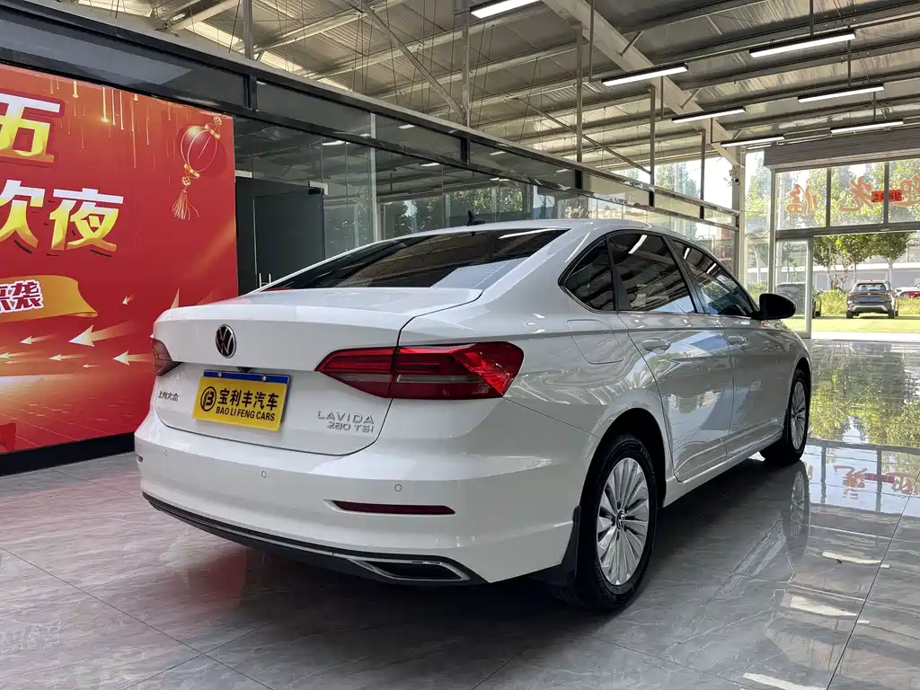 Volkswagen Lavida — миниатюра 5