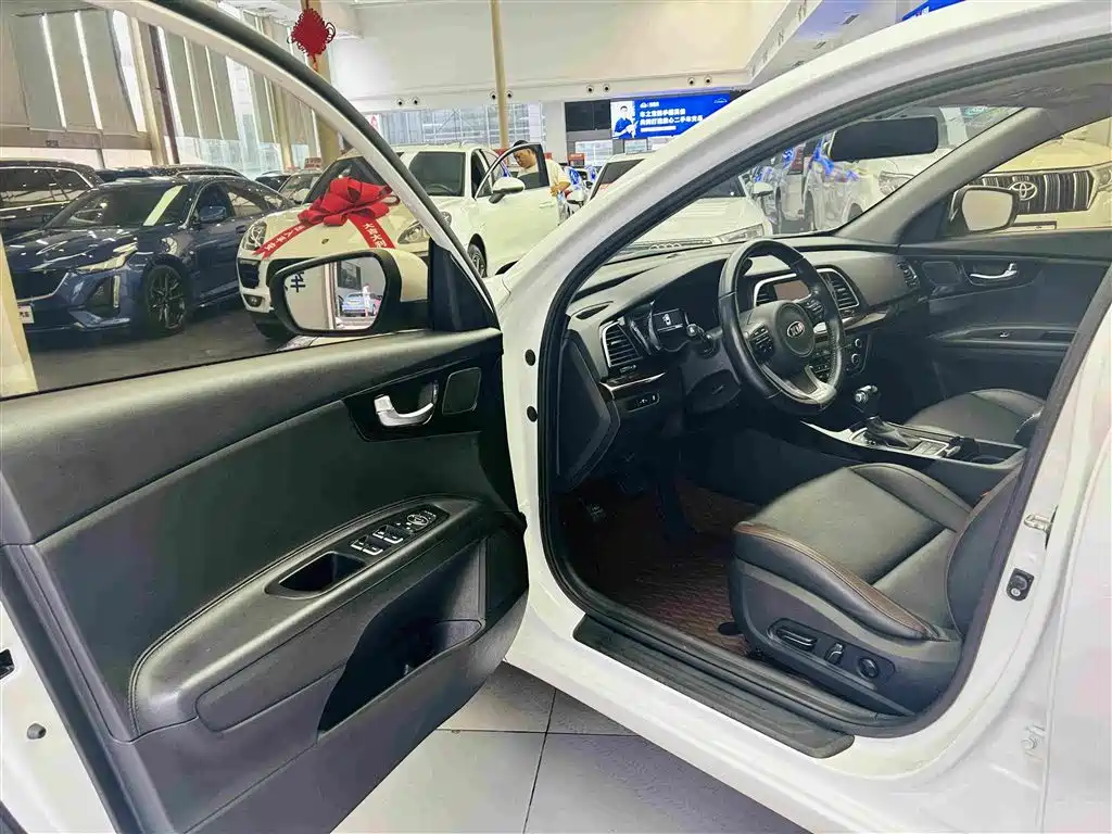 Kia K4 — миниатюра 21