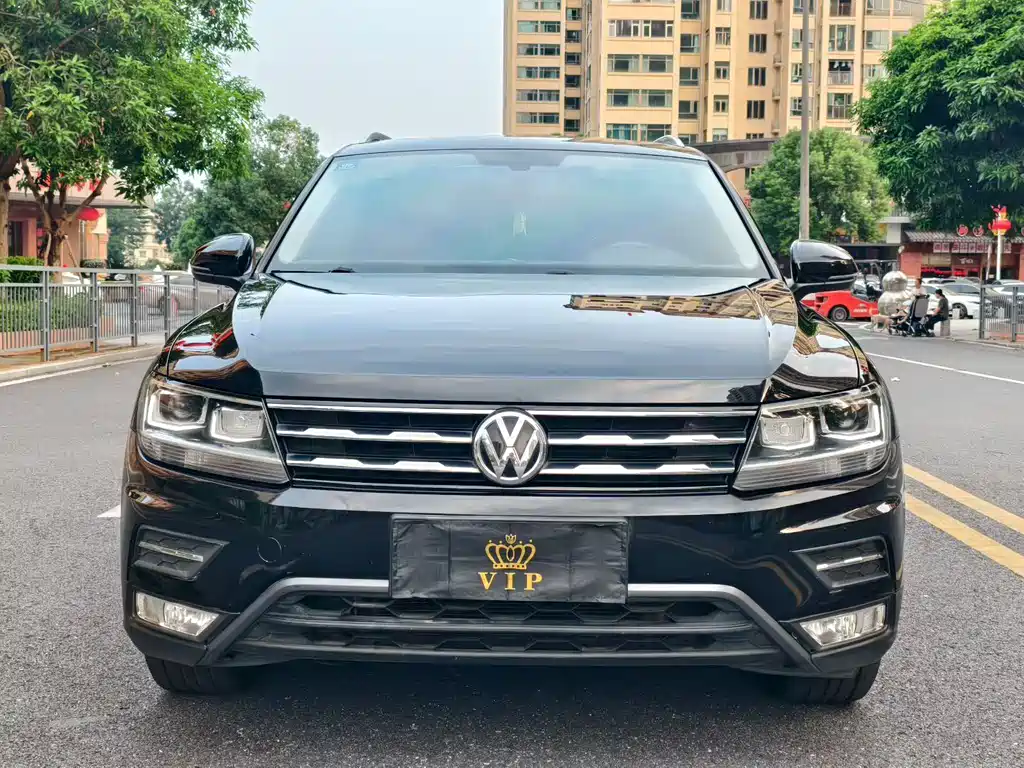 Volkswagen Tiguan L L 2020 330TSI AT Comfort VI