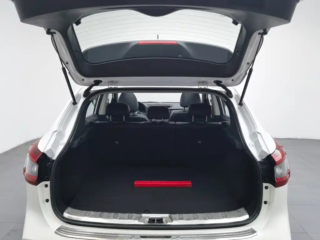 Nissan Qashqai — миниатюра 16