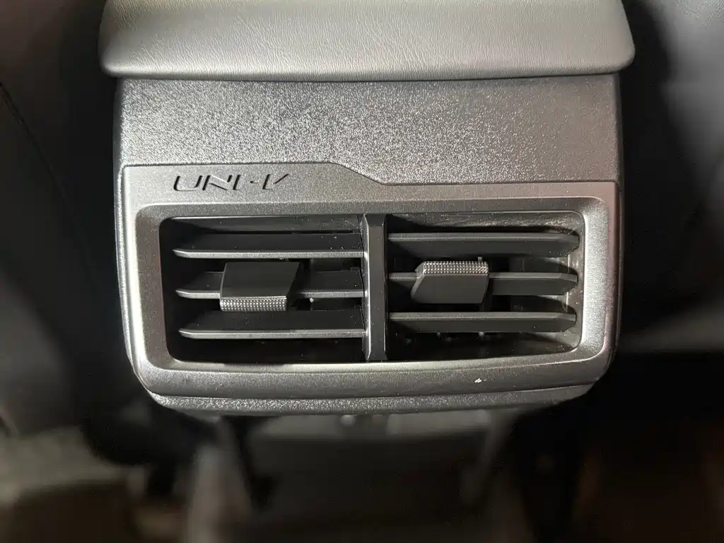 Changan UNI-V — миниатюра 12