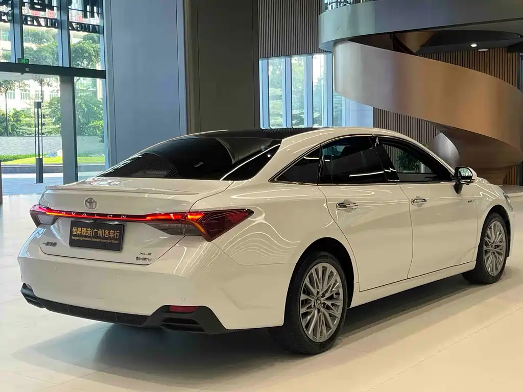 Toyota Avalon — миниатюра 6