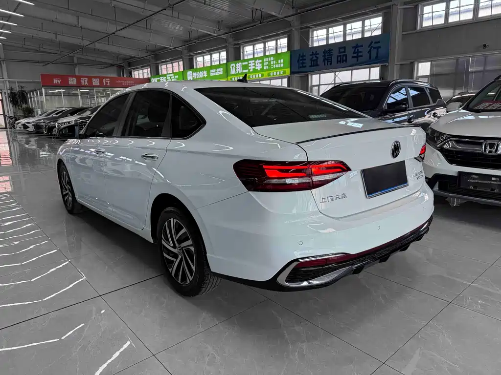 Volkswagen Lavida — миниатюра 6
