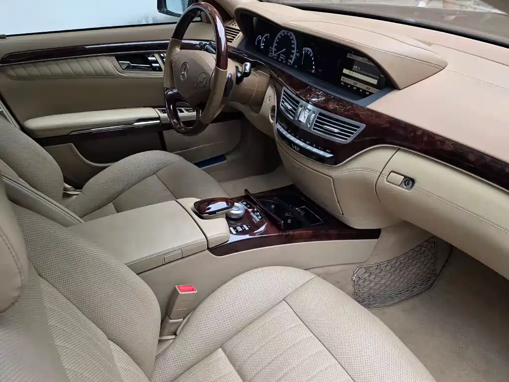 Mercedes-Benz S-Class — миниатюра 8
