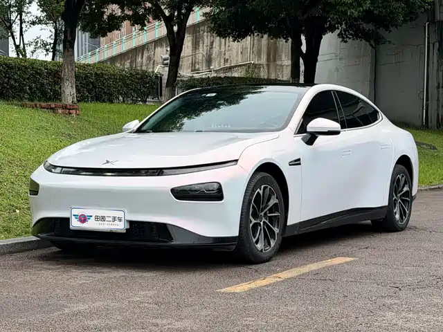 2022 Xpeng P7