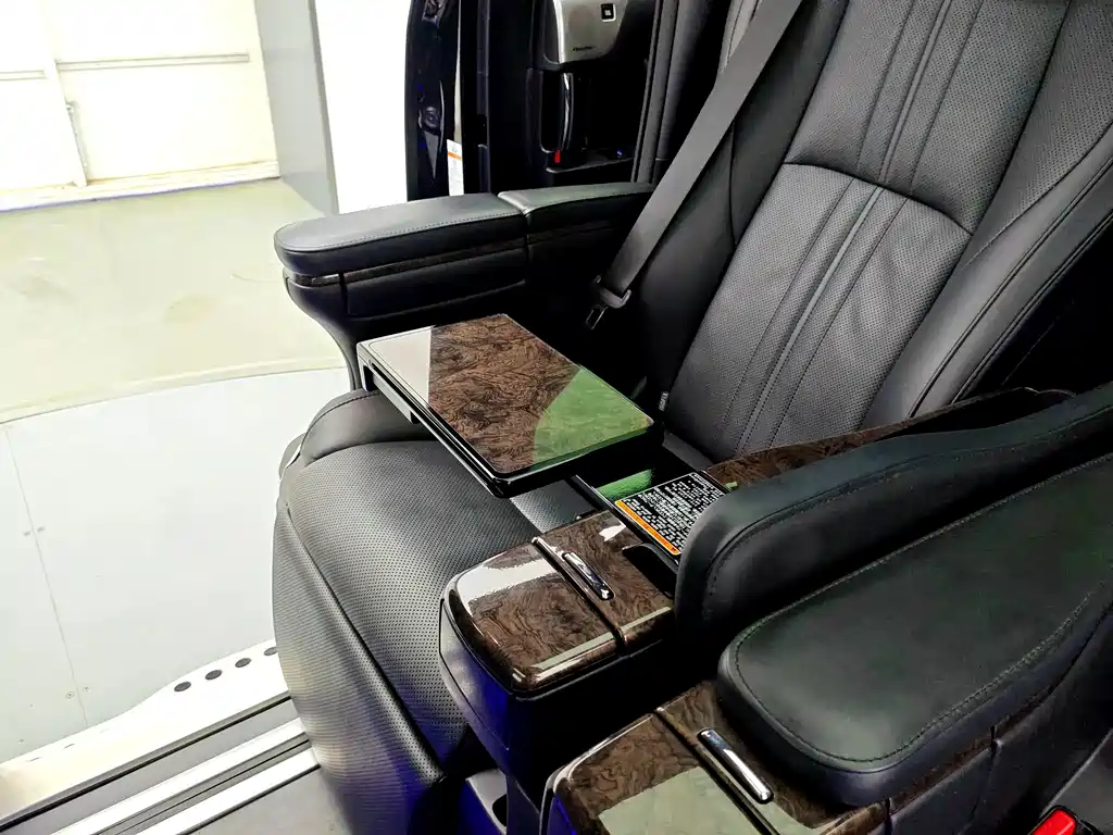 Toyota Vellfire — миниатюра 15