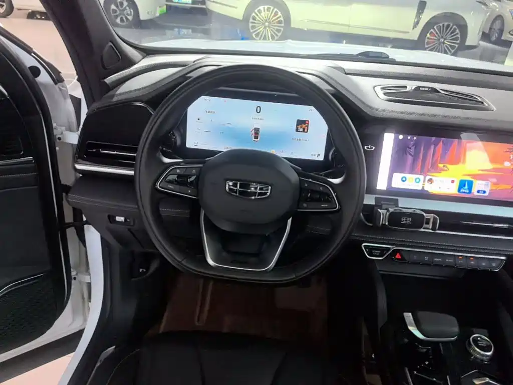 Geely Xingyue L — миниатюра 11