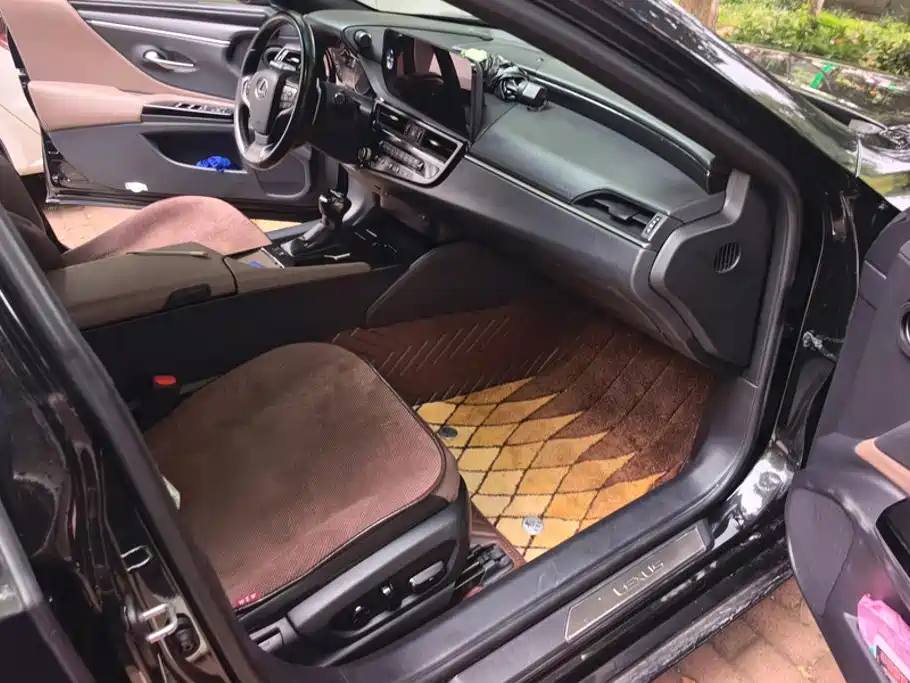 Lexus ES — миниатюра 8