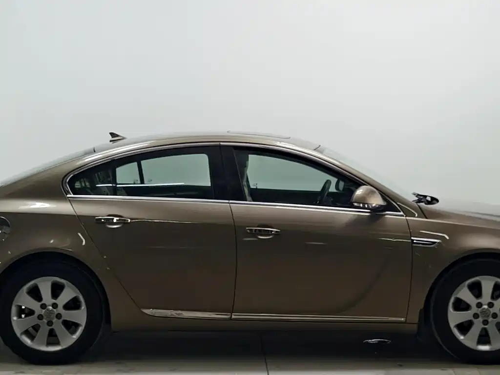Buick Regal — миниатюра 8