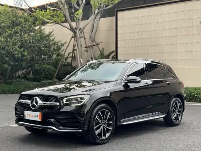 MERCEDES-BENZ GLC