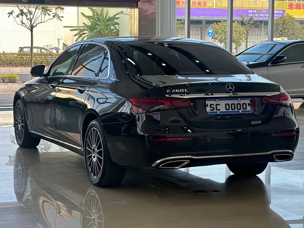 MERCEDES-BENZ E CLASS