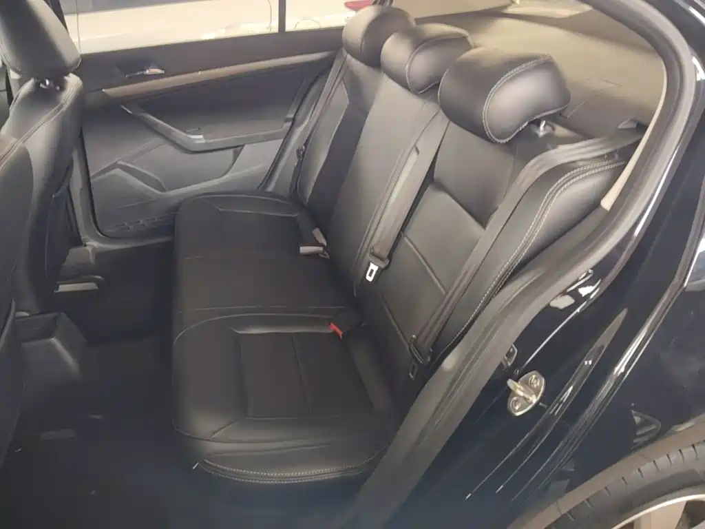 Volkswagen Lavida — миниатюра 13