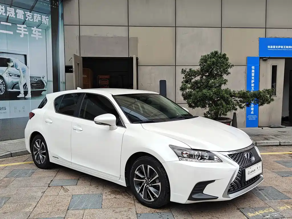 Lexus CT