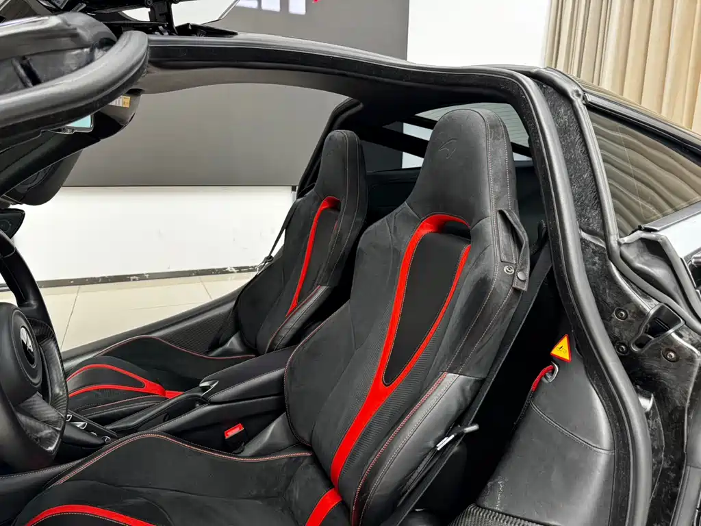 McLaren 720S — миниатюра 9