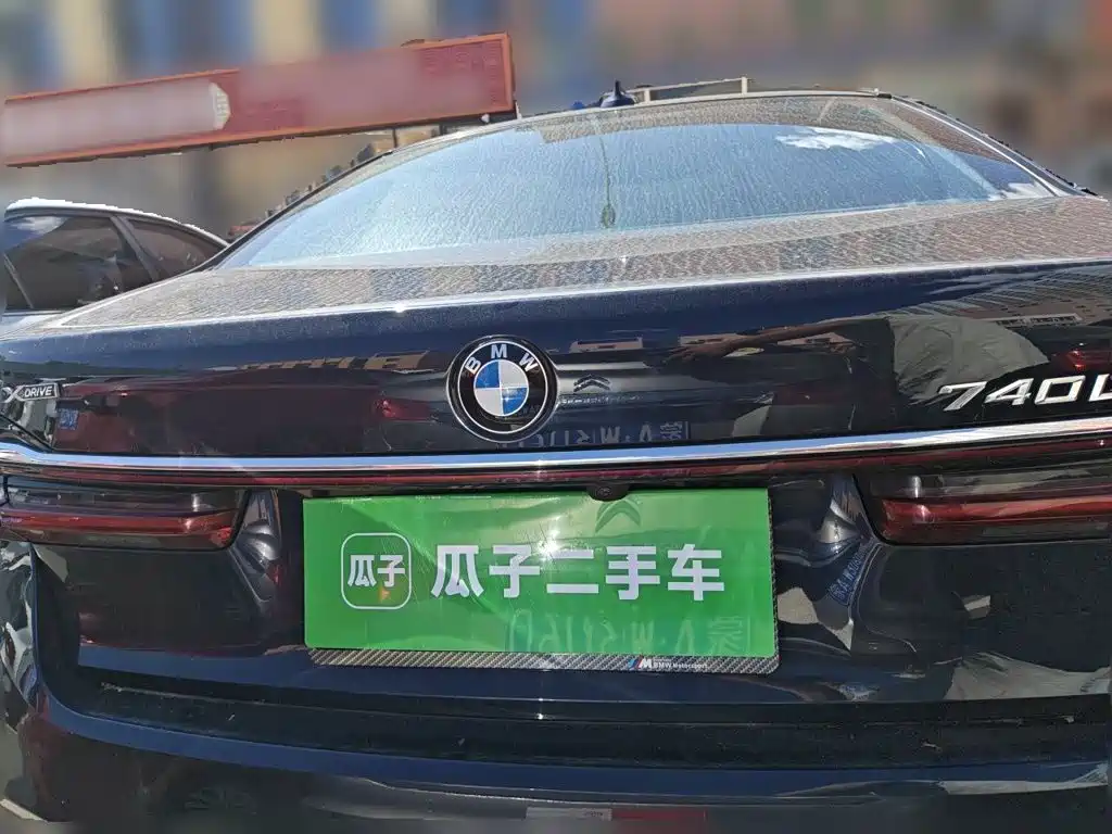 BMW 7 Series — миниатюра 5