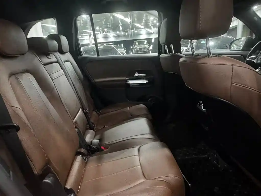 Mercedes-Benz GLB — миниатюра 16