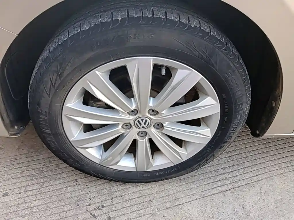 Volkswagen Bora — миниатюра 23