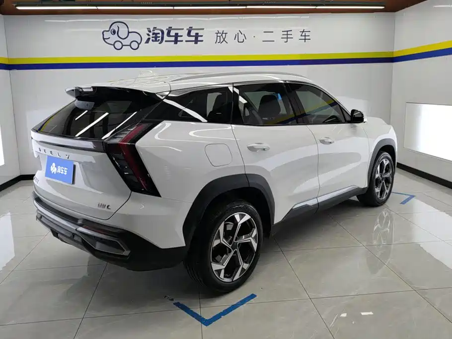 Geely Boyue L — миниатюра 3