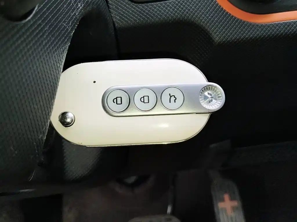 Wuling MINIEV — миниатюра 9