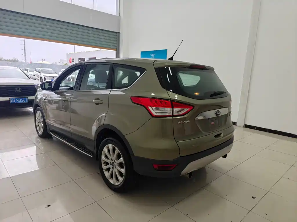 Ford Kuga — миниатюра 14