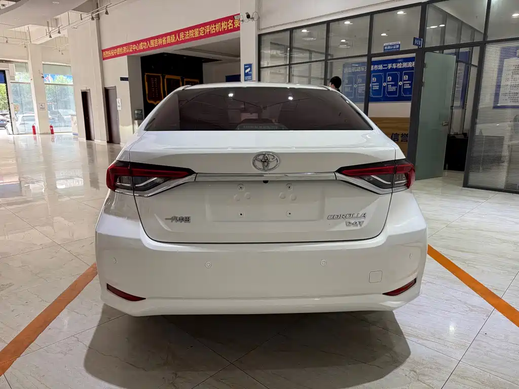 Toyota Corolla — миниатюра 5