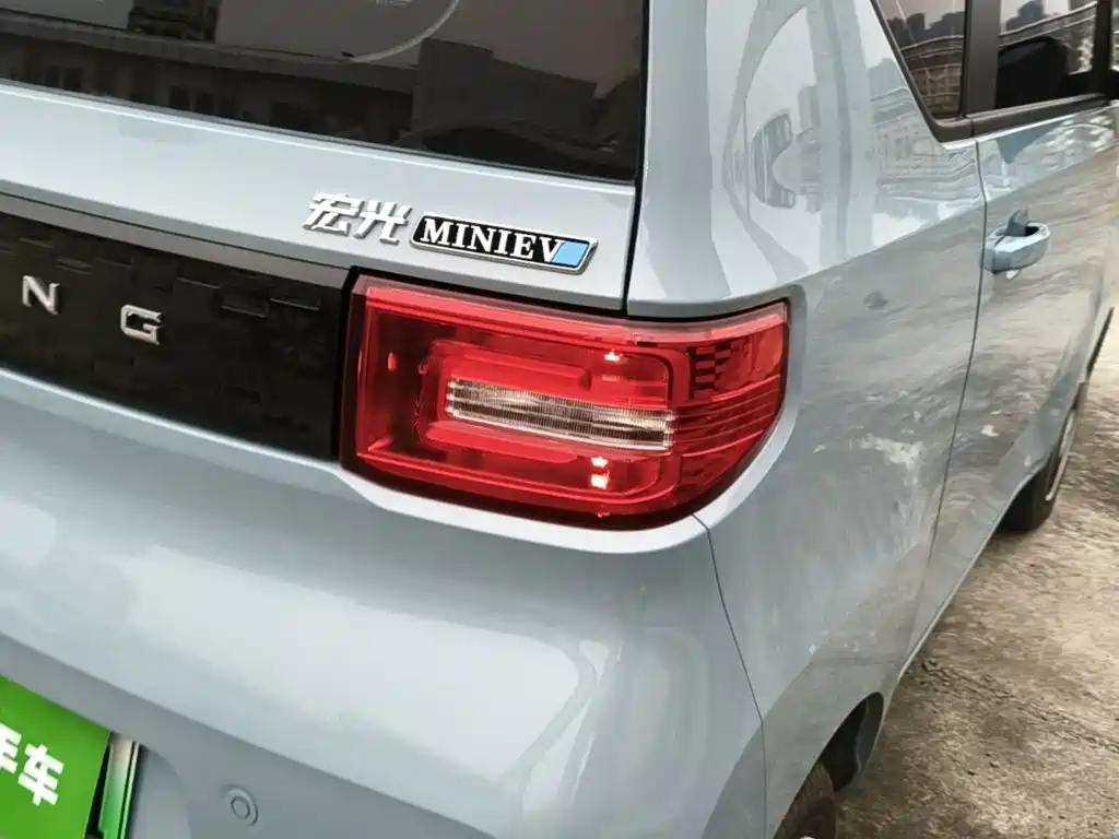 Wuling MINIEV — миниатюра 8