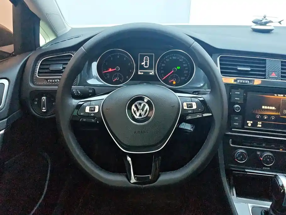 Volkswagen Golf — миниатюра 15