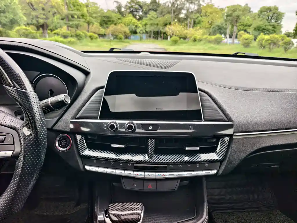 Cadillac CT4 — миниатюра 8