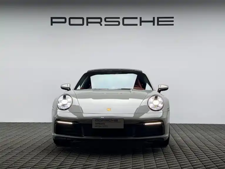Porsche 911 2023 Carrera 3.0T