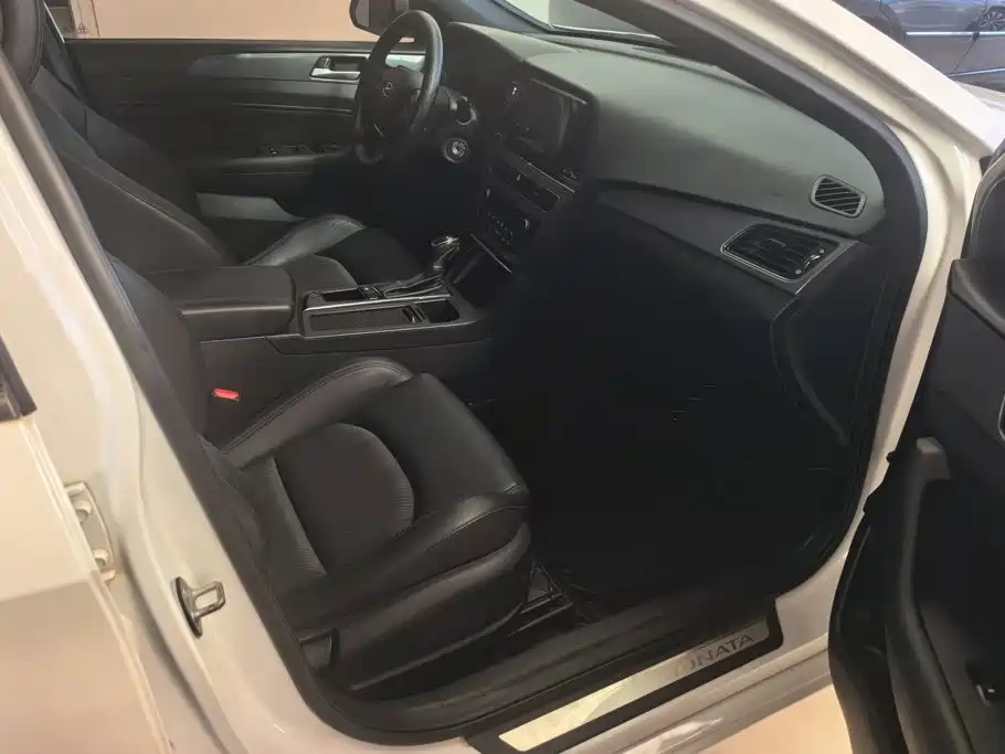 Hyundai Sonata — миниатюра 8
