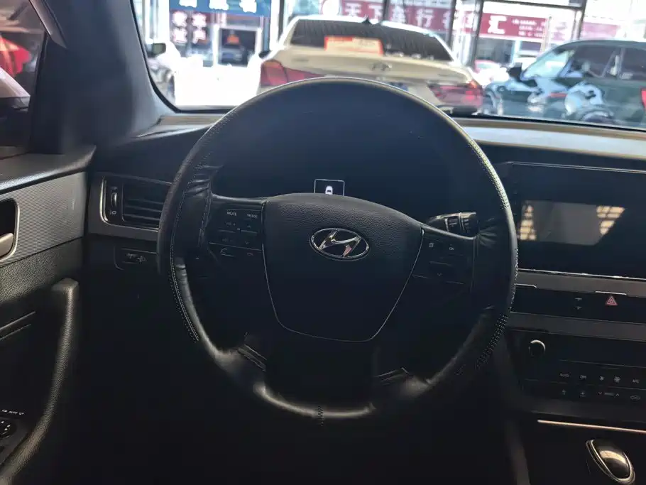 Hyundai Sonata — миниатюра 15