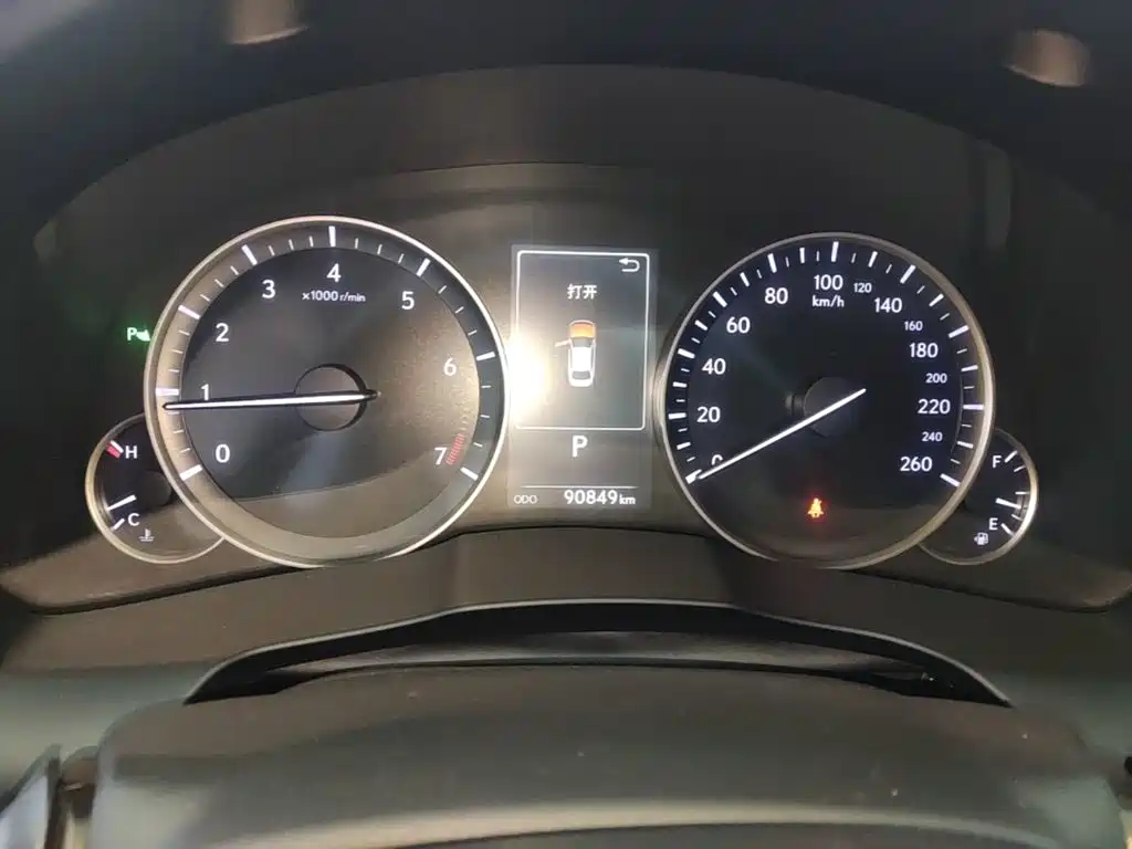 Lexus ES — миниатюра 12