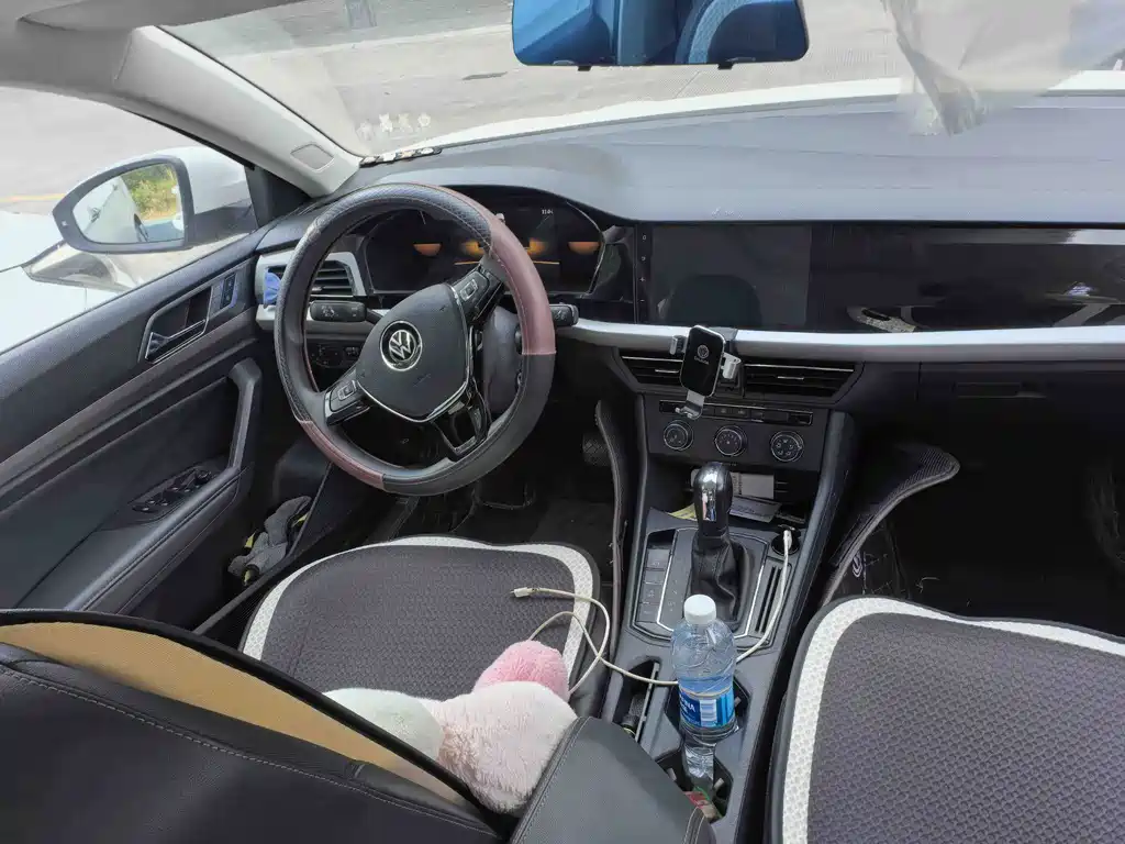 Volkswagen Lavida — миниатюра 4