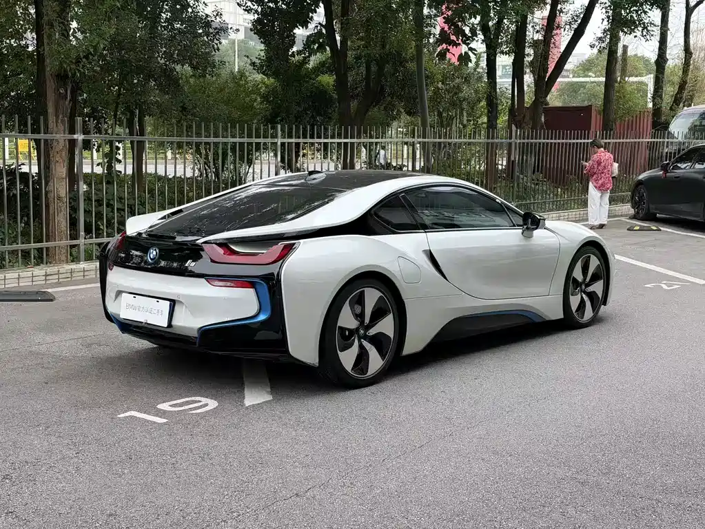 BMW i8 — миниатюра 5