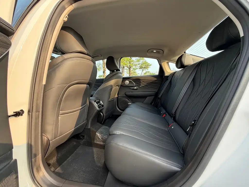 Chery Arrizo 8 PRO — миниатюра 9