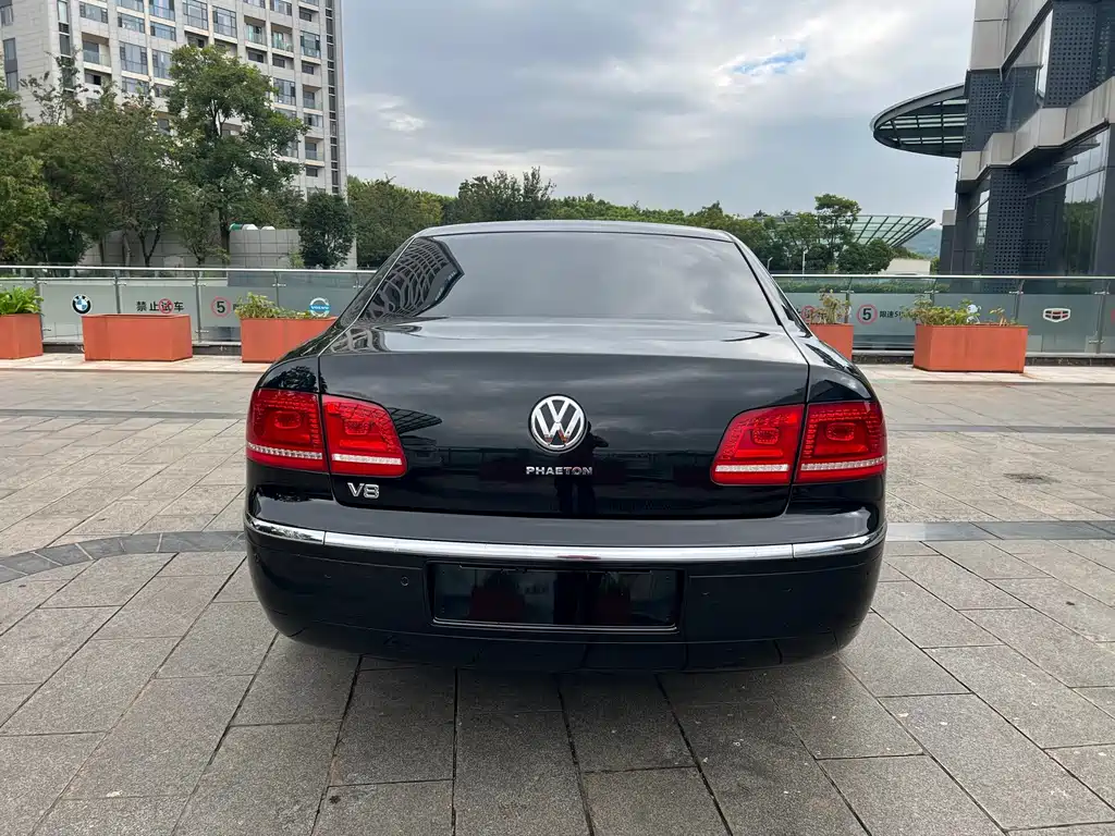 Volkswagen Phaeton — миниатюра 14