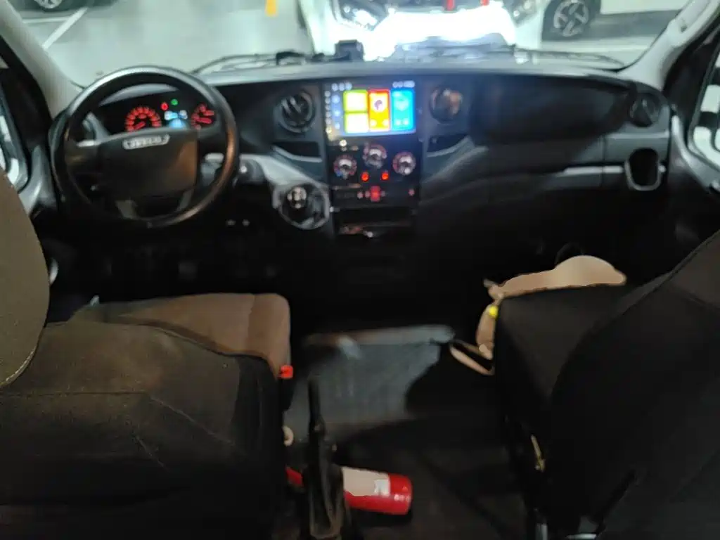 IVECO Ousheng — миниатюра 10